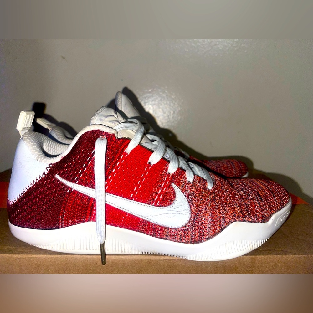 KOBE 8’s SIZE 91/2 (RARE) COLOR; RED,WHITE